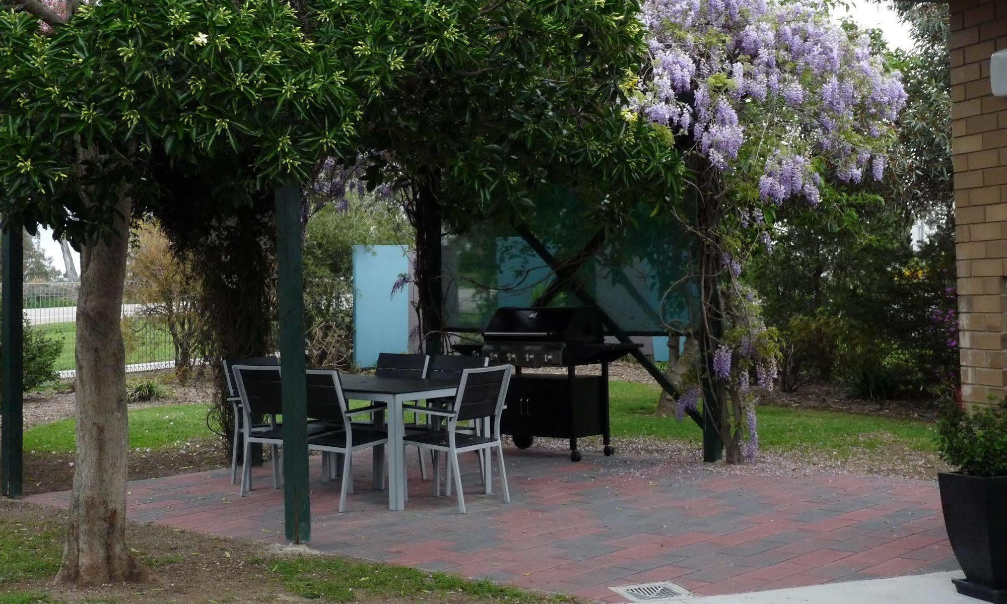 Loddon River Motel Kerang Dış mekan fotoğraf
