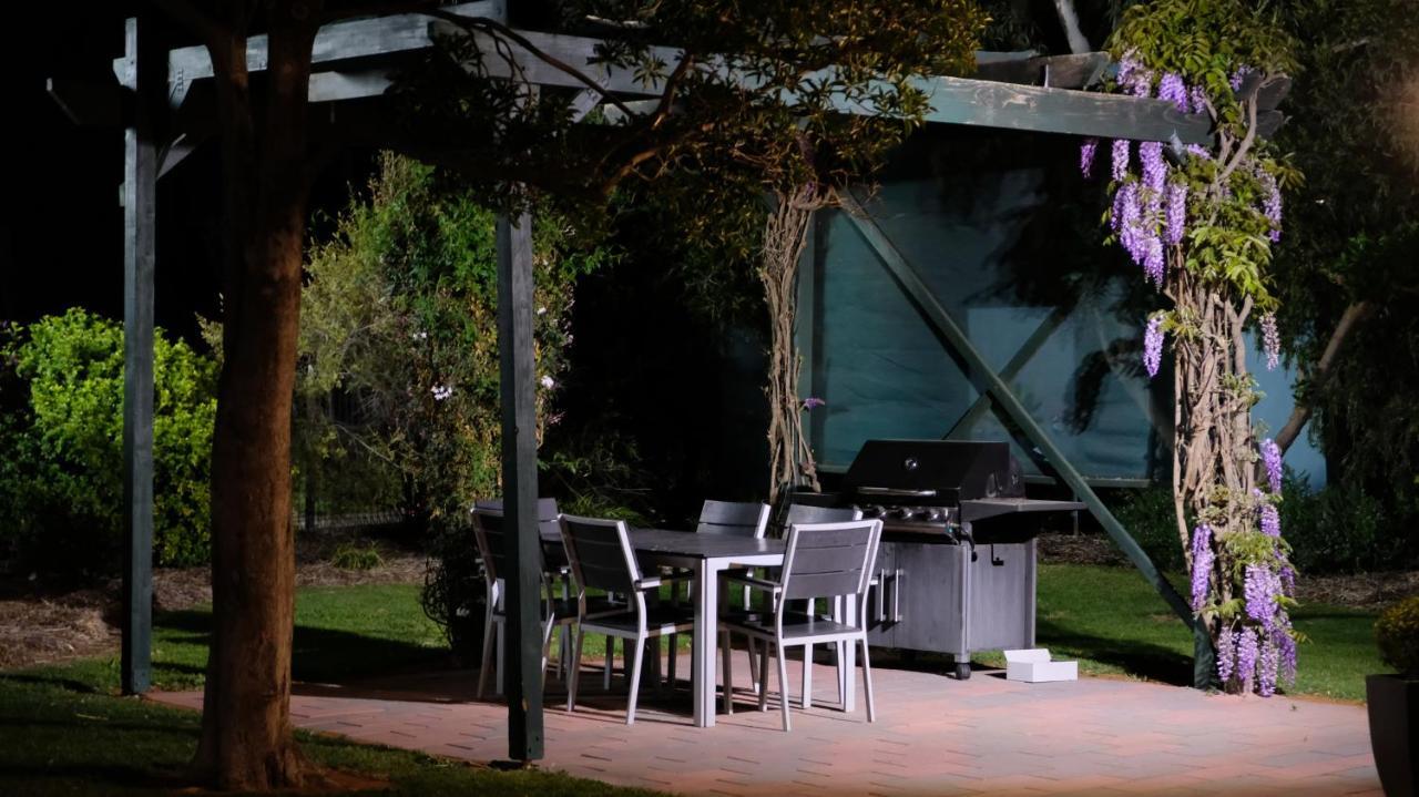 Loddon River Motel Kerang Dış mekan fotoğraf
